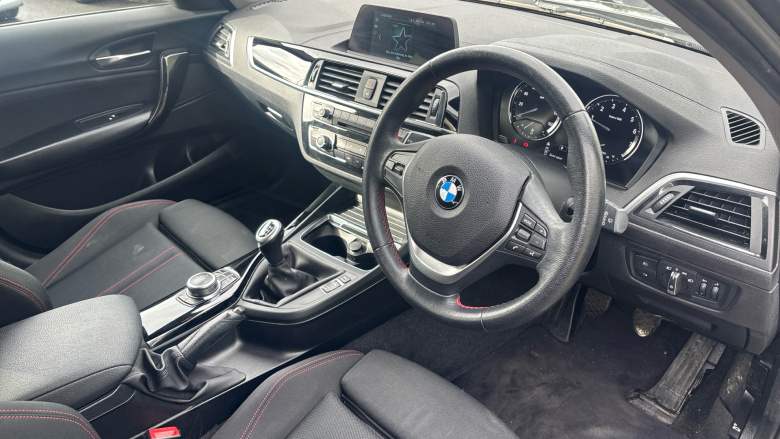 BMW 1 Series 118i [1.5] Sport 5dr [Nav/Servotronic] Petrol Hatchback